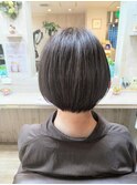 ミニボブ×グレージュカラー