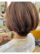 ヘアーリーフ(Hair Leafy) ショートボブ/ショートヘア/丸みショートボブ/くびレイヤー