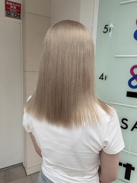 エン 栄店(enne) ホワイトグレージュ