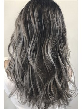 グラム 呉羽店(gram) 【赤み撃退】透明感グレージュ×筋感ハイライト