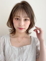 トゥーナ 表参道(tona) ミディアムレイヤー、外ハネボブ、グレージュ、脱白髪染め☆