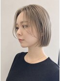 ハイトーンブリーチダブルカラーミニボブグレージュホワイト