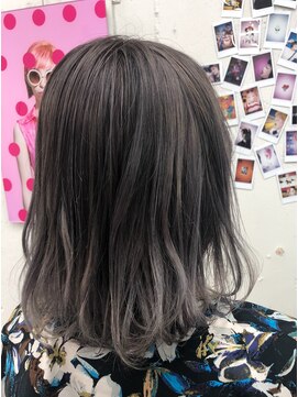 ノラ シンディ(NORA CYNDY) グレーシルバーグラデーション☆