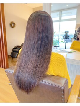 フィナーレ ベッロ(Finale Bello) 艶感、ロングスタイル/髪質改善トリートメント/30代40代50代