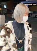 ボブ内巻きボブハイトーンカラーブロンドカラーシルバーカラー