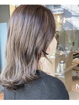 ニュイ(Nuii)&nbsp;ラフな大人ミディアムボブ＆アッシュグレージュカラー♪