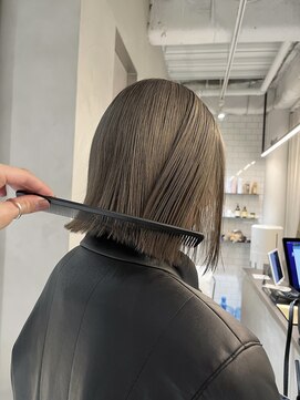 ロビン アンド ダルク(robin&darc) 【robin】【darc】ブリーチカラー/シアーグレージュボブ