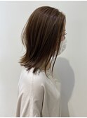 オリーブグレージュ