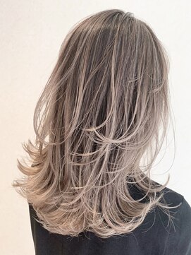 リード バイ ラグーン(LEAD by LAGOON) イヤリングカラーハイライトインナーカラーバレイヤージュ