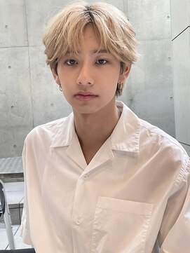 サンバレー(SUNVALLEY) 韓国風センターパート　ブリーチ