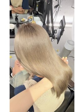 ロイス 神宮前(ROIS) グレージュ/ハイトーン/ダブルカラー/ケアブリーチ