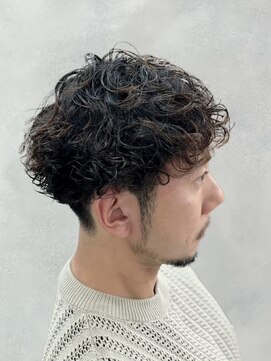 トレドエイト バイ ヘッドライト 横浜店(toledo8 by HEADLIGHT) スペインカールブルーブラック刈り上げショートパーマニュアンス