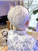 くせを活かしたショートヘア