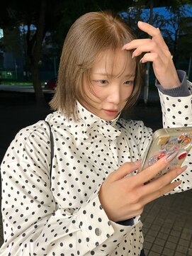 ディープシー(Deep Sea) 優しめブリーチでつくるベージュカラー