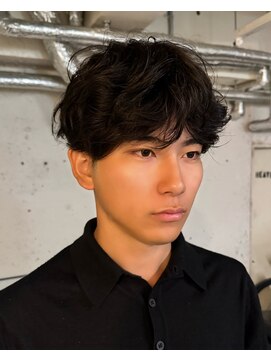 ノラ シブヤ(NORA) シャドウパーマダウンパーマカルマヘアメンズカット刈り上げなし