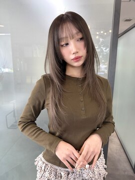 リリー(Lilley) オリーブカラー×小顔レイヤー×韓国風巻き×髪質改善