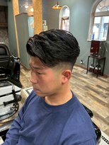 スタンドバーバー 柏(STAND BARBER)&nbsp;MEN’S HAIR/サーフカール/刈り上げセンターパート/柏
