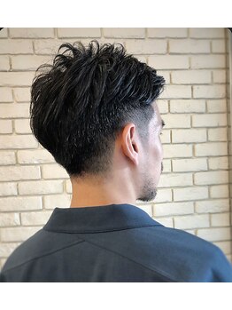 ニュクス(nyx)の写真/【清潔感とセンスを両立】カット・パーマ・縮毛矯正から眉カットまで◎男性特有のお悩みをスマートに解消