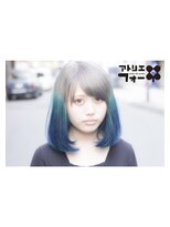 アトリエフォー(atelier 4D pocket) グレーベース×グリーン→ブルーグラデーション×シンプルボブ