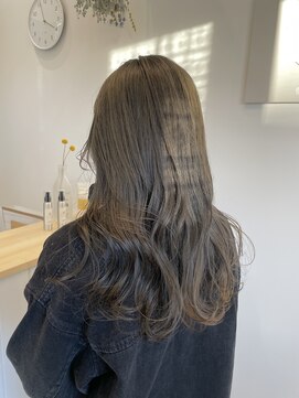 ジジ チーク 栃木(Gigi cheek) ・ブリーチでつくるピスタチオカラー