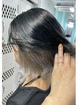 マティーナ ヘアー 池袋(Matina hair) 【インナーカラー×シルバー】