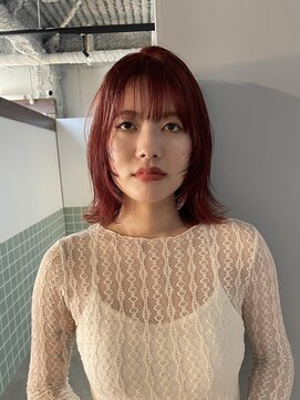 ニーム(nimes) 赤髪レイヤーボブ