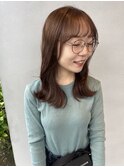 くびれミディアムオリーブベージュ顔まわり前髪群美太田