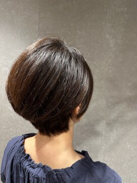 ヘアーアンドライフ ブランシェ(HAIR&LIFE Branche) 透明感のあるオリーブアッシュボブ