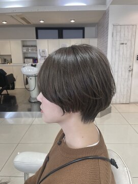 ショコララテ くびれニュアンスショート×オリーブグレージュ