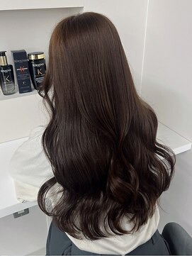 シイム(CYM) 透明感カラー/チョコレートブラウン/ツヤ髪/レイヤーカット