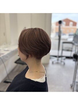 トイロ ウィステリア(toiro wisteria) シアーブラウン×刈り上げショート
