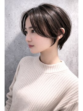 テラ(terra) 【大人女性】黒髪でも映えるハンサムショート|20代30代40代◎