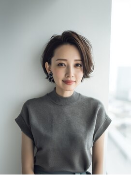 ハピネスフィール 宇治店(Happiness FEEL) 前髪かき上げ耳掛け大人ショートボブ