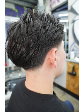 チルチェア ノースエリア 高円寺店(CHILL CHAIR north area.) テーパーフェード×ルーズバックスタイル<高円寺/バーバー>