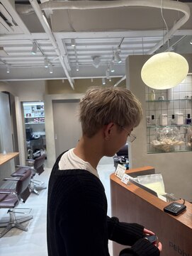 ペブル(pebble) メンズショート/メンズカット/スパイキーショート/ブリーチ