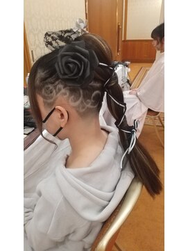 アンフィ(Amphi) 成人式水引き&ポニースタイル