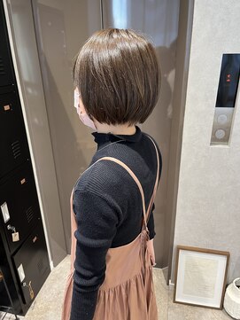 クエ(QUE) ショートボブ/伸ばしかけショート/20代30代40代/横浜