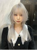 ホワイトシルバー/ロングウルフカット