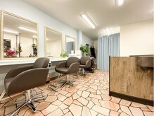 リバーサイドサロン(Riverside Salon)