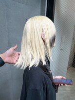 ヴァーディ オモテサンドウ(Vardy omotesando)&nbsp;抜きっぱなしブリーチ・表参道ケアブリーチ・ハイトーン・白髪