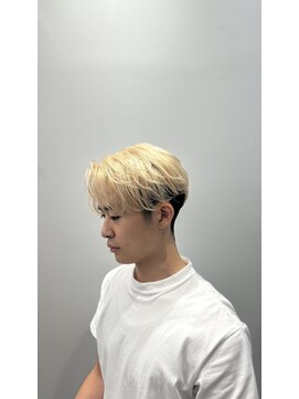 ジュール メンズ 大分(Joule men's) フェザーパーマ/スパイキーショート/ブリーチカラー/[大分駅]