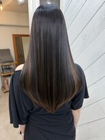 イリーブ(elieve) インナー明るめ、表面暗めで、ブリーチなしバイカラー