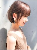 大人かわいい小顔前下がりショート 前髪 ココアブラウン　桐山