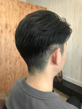 バーバーコマ(BARBER KOMA) ツーブロック&ヘアカラー