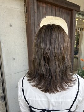 タエビスアリッサム(Taebis Alyssum) オリーブグレージュ×春夏レイヤーカット♪