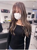 ハイライトカラーミルクティーベージュレイヤーカット