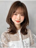 前髪薄めバングこなれヘアイメチェン艶感斜めバングうるツヤ