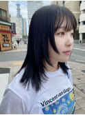 アンニュイな暗髪透明感カラー顔周りレイヤースタイル