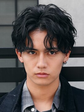 フィフス 仙台(fifth) 仙台センターパートツイストスパイラルパーマ縦落ち刈り上げなし