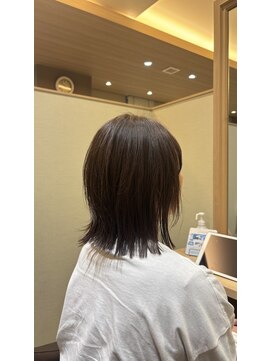 3、40代おすすめ！外ハネくびれボブ♪